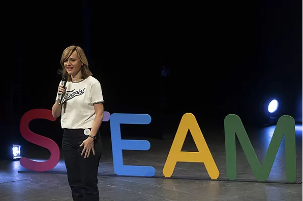 El Gobierno dará la residencia temporal a los inmigrantes en situación irregular que estudien FP